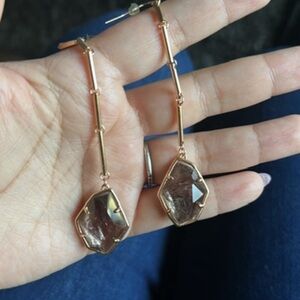 Kendra Scott Charmian Gold Drop In Sage Mica Linear Earrings